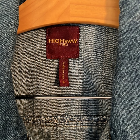 Cropped Jean jacket - Picture 2 of 5